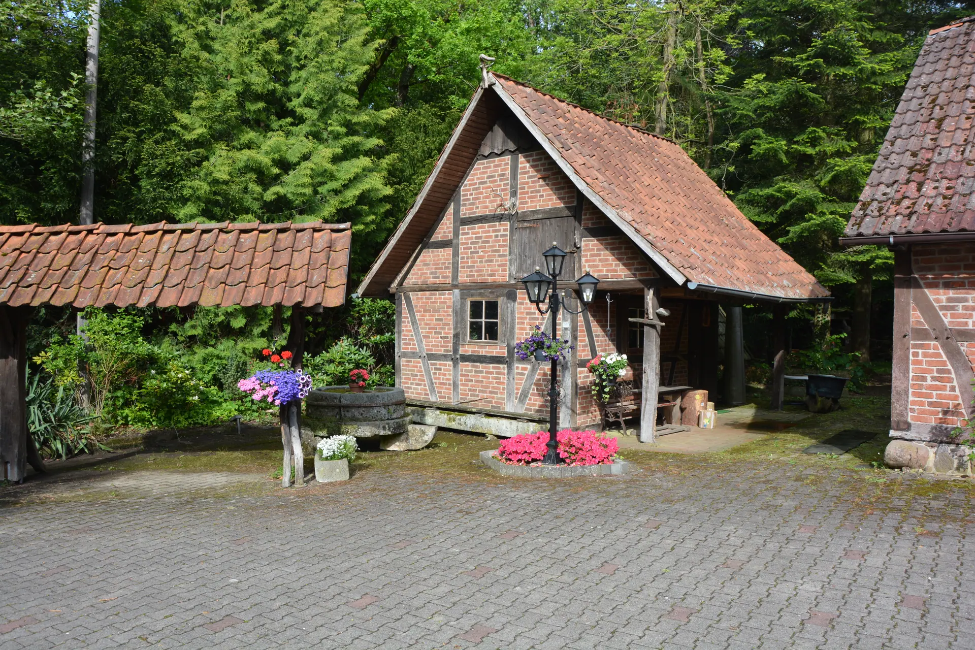 Fachwerk-Backhaus auf dem Mühlenhof